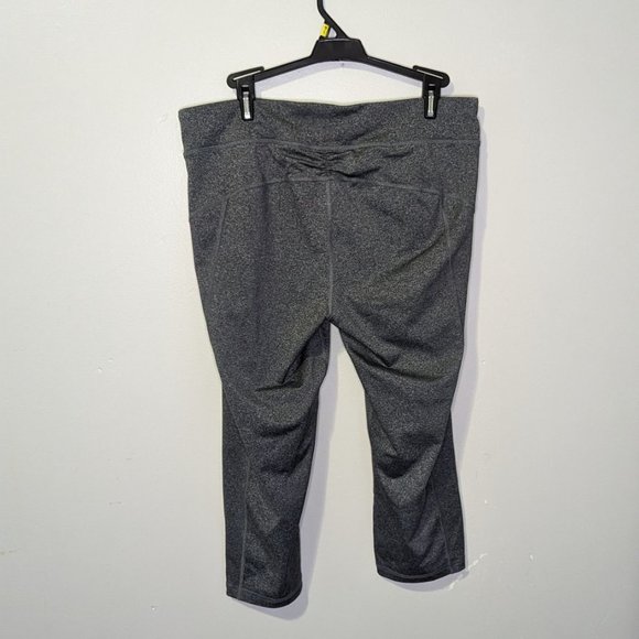 Aero Grey Capri Leggings XL EUC - Picture 6 of 6